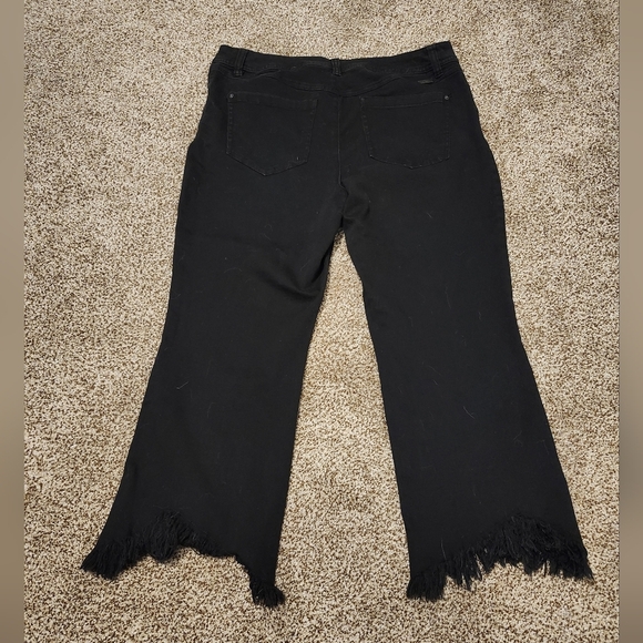 INC Black Fringed Cropped Flare Leg & Frayed Hem Size 12- Button Fly- High Rise - Picture 2 of 5